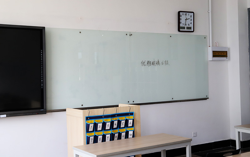 白板生產工廠優雅樂解析磁性白板從參數上改變使用壽命