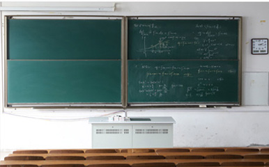 大學(xué)黑板解決方案