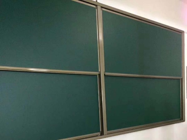 黑板廠家如何解決階梯教室黑板反光問題-優(yōu)雅樂